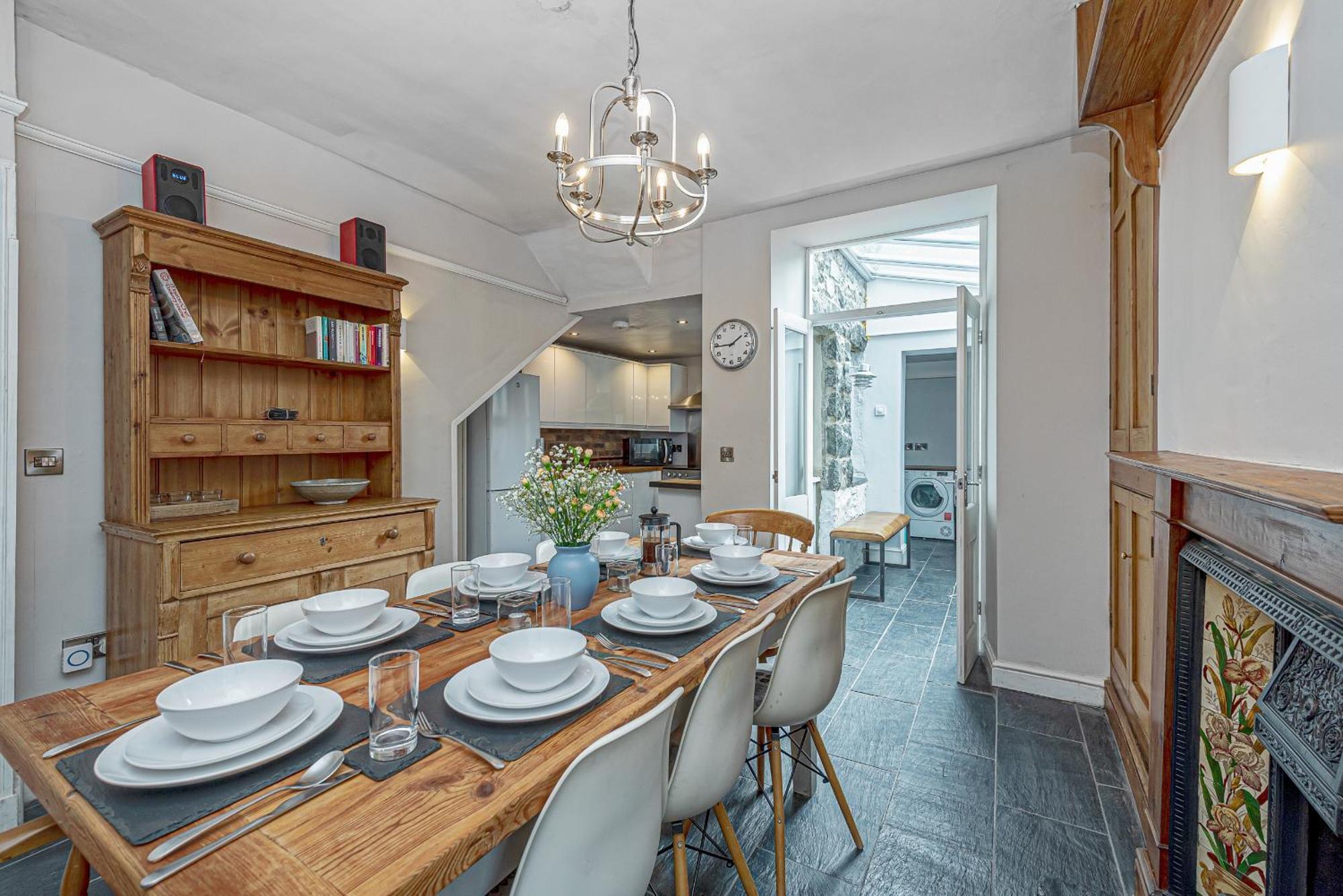 돌겔라우 Character Townhouse In Town Centre & Superb Views 빌라 외부 사진